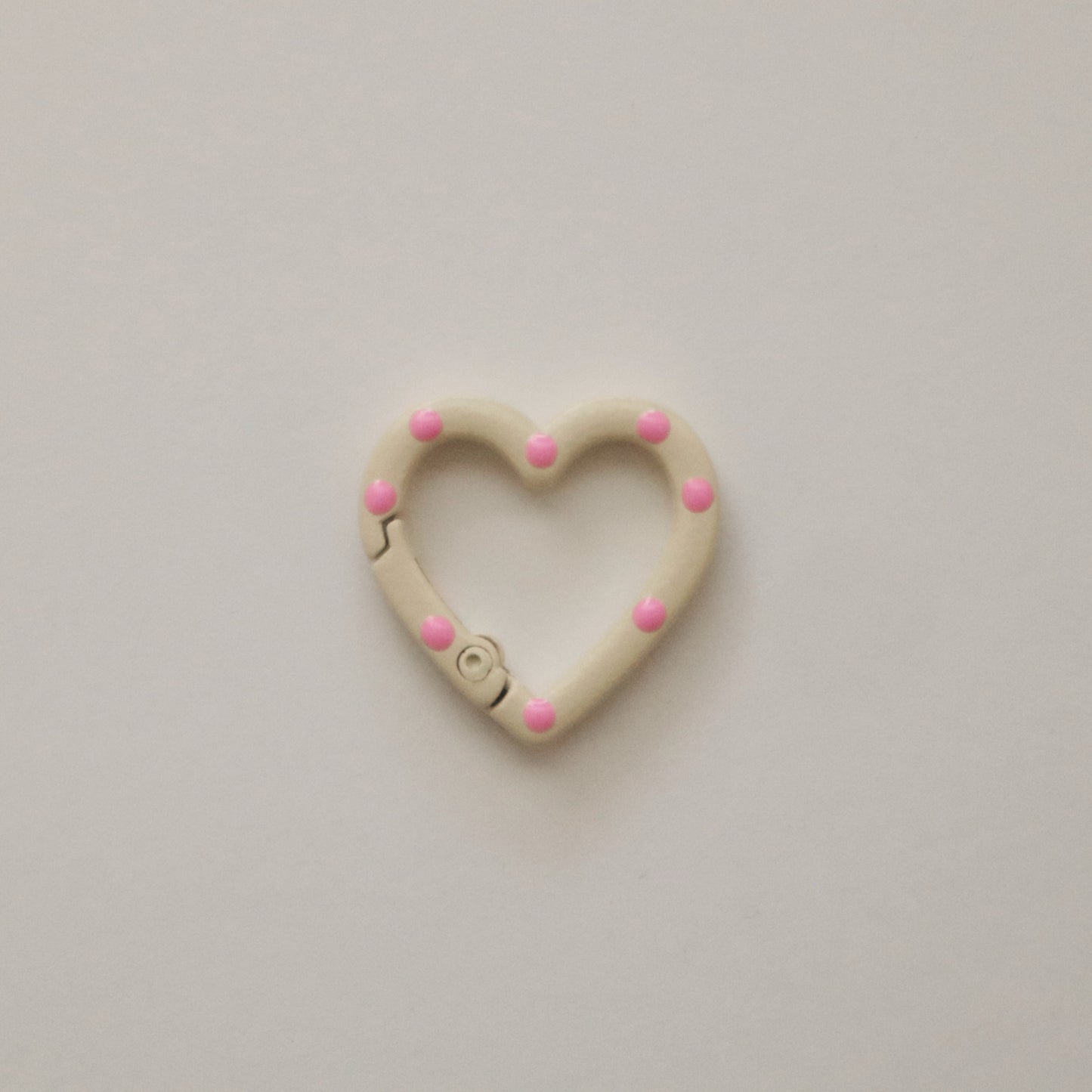 White/Pink Heart Clip
